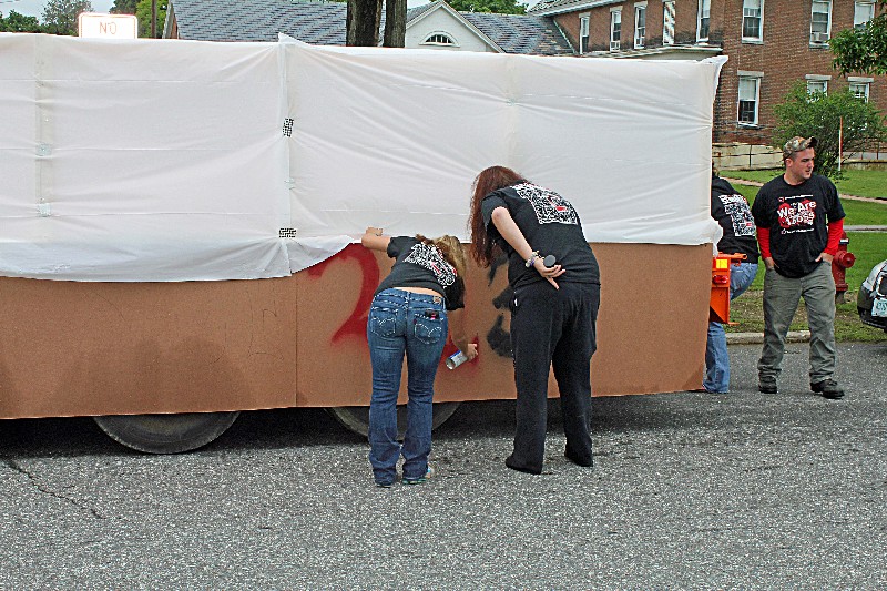 Workers working on the 2013 Float .